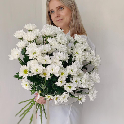 Букет «Ромашка» — свежесть белых хризантем в деревенском стиле Тихвин Ленинградская область