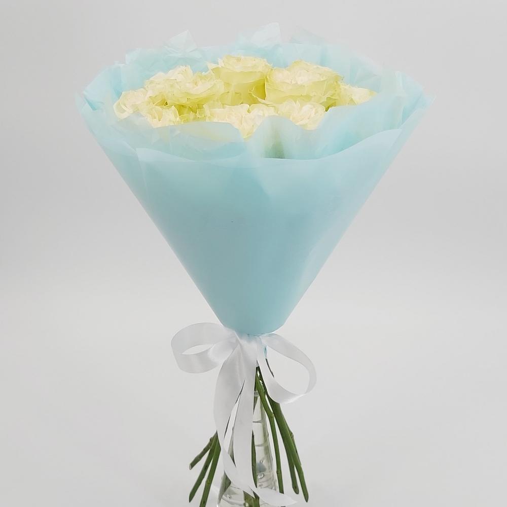 Букет «Кружевное облачко» – 11 белоснежных роз в нежной упаковке Тихвин Ленинградская область