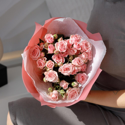 Букет «Поцелуй принцессы»  – нежные кустовые розы в королевском стиле Тихвин Ленинградская область