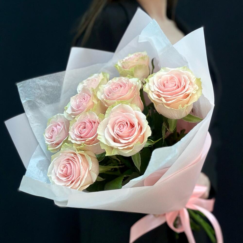 Букет из 9 розовых роз – нежность в каждом лепестке Тихвин Ленинградская область