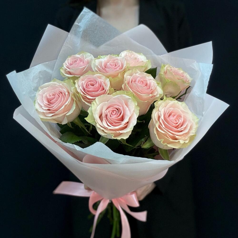 Букет из 9 розовых роз – нежность в каждом лепестке Тихвин Ленинградская область