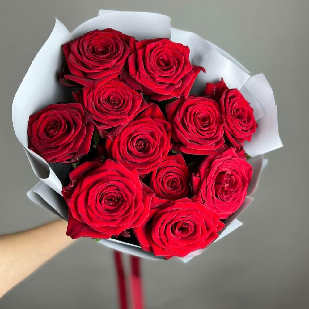 Букет «Красный бархат» – роскошь эквадорских роз Тихвин Ленинградская область