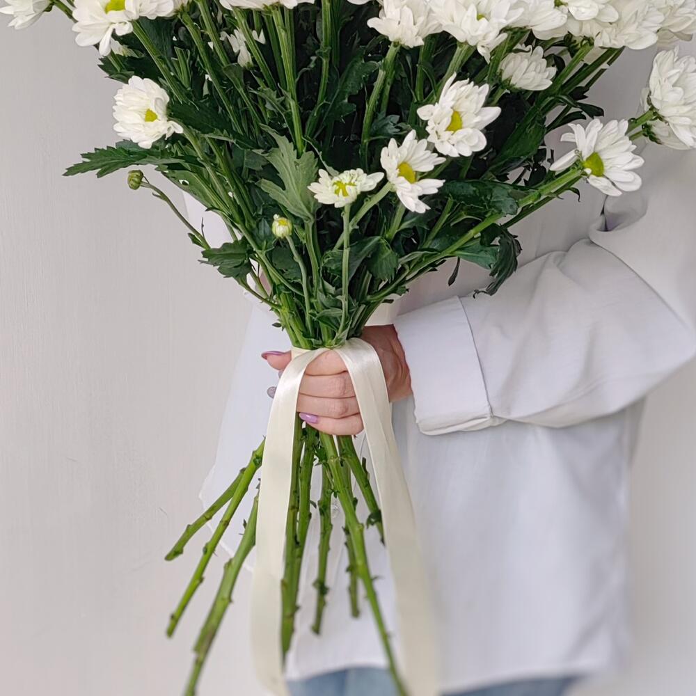 Букет «Ромашка» — свежесть белых хризантем в деревенском стиле Тихвин Ленинградская область