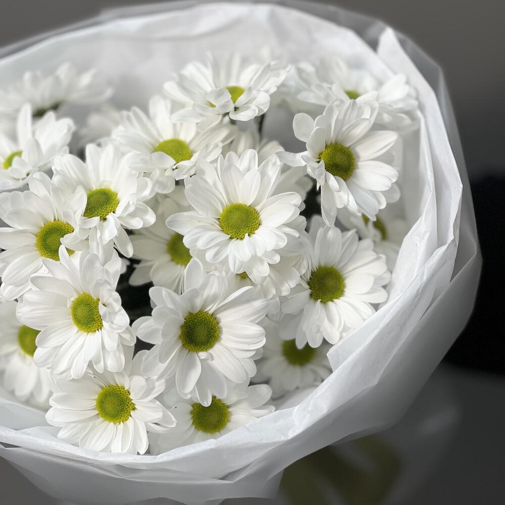 Букет «Ромашковый» – нежные белые хризантемы в деревенском стиле Тихвин Ленинградская область