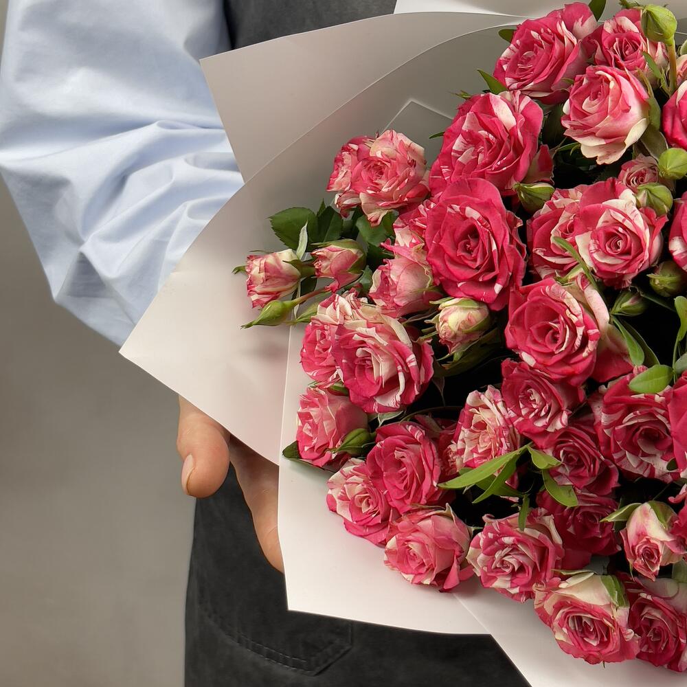 Букет «Фейерверк» – 9 пышных кустовых роз в огненной палитре Тихвин Ленинградская область