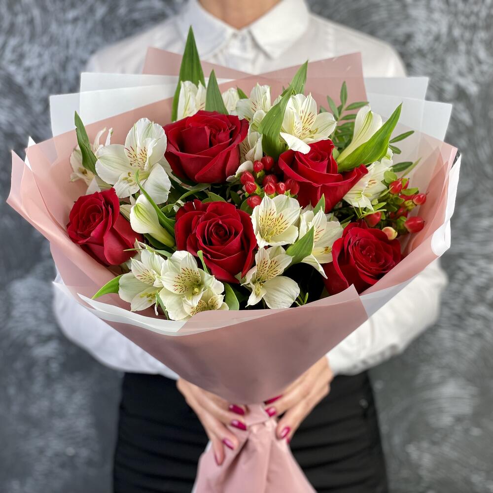 Букет «Нуар» – контраст страсти и нежности Тихвин Ленинградская область