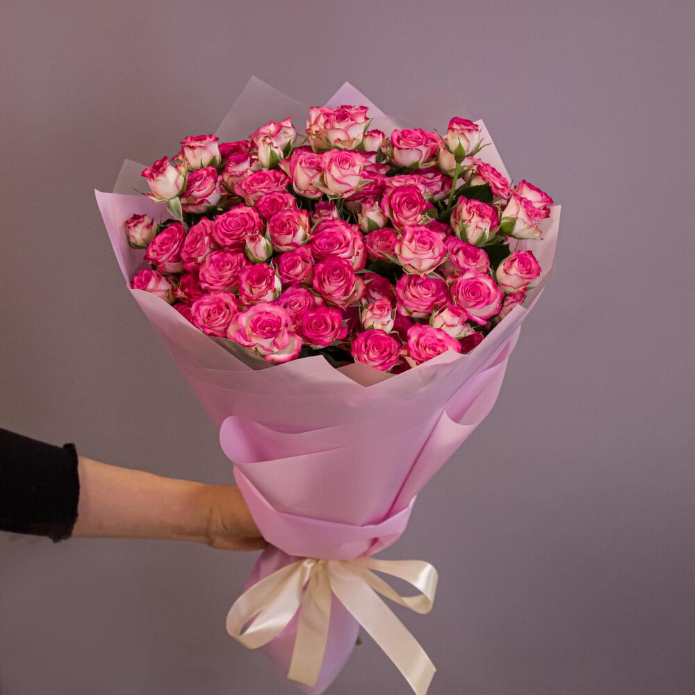 Букет «Розовый бум» – пышные кустовые розы в нежно-розовых тонах Тихвин Ленинградская область