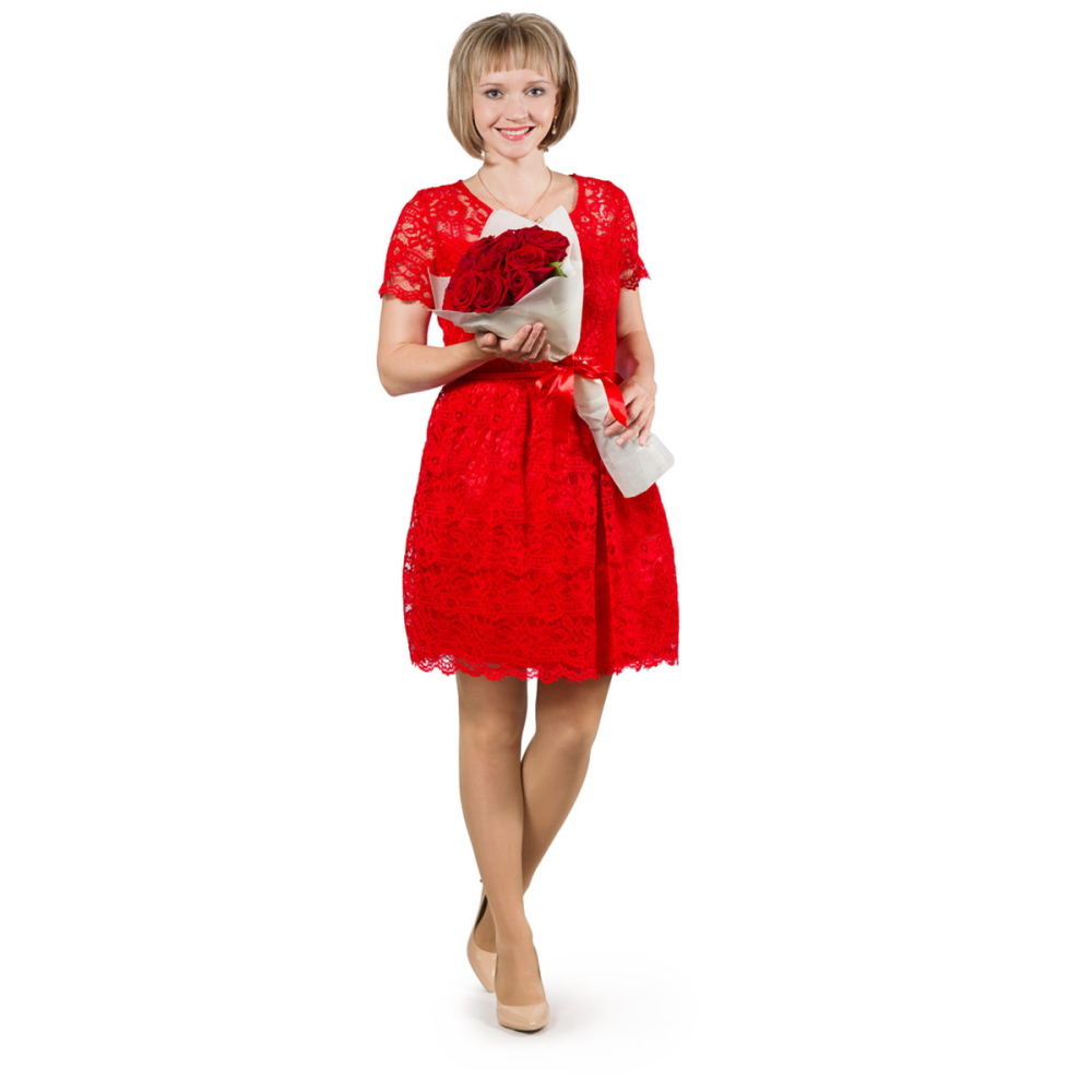 Букет из 15 красных роз в фетре