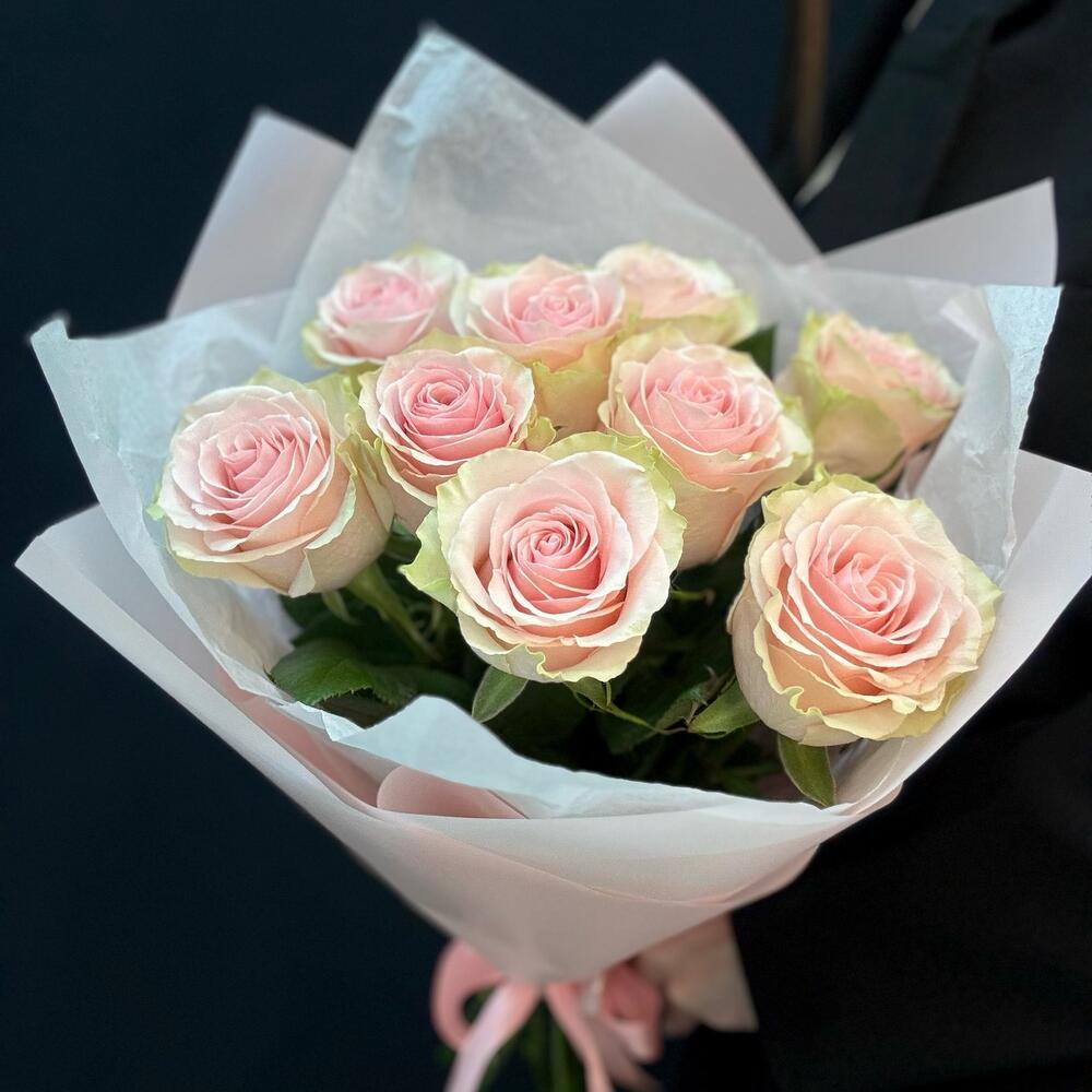 Букет из 9 розовых роз – нежность в каждом лепестке Тихвин Ленинградская область